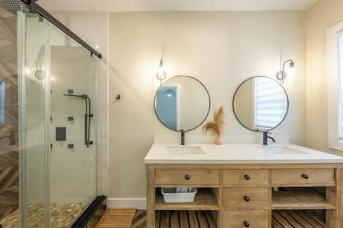 Luxury-Haus, 6 Schlafzimmer, eigener Pool, Poolblick | Badezimmer