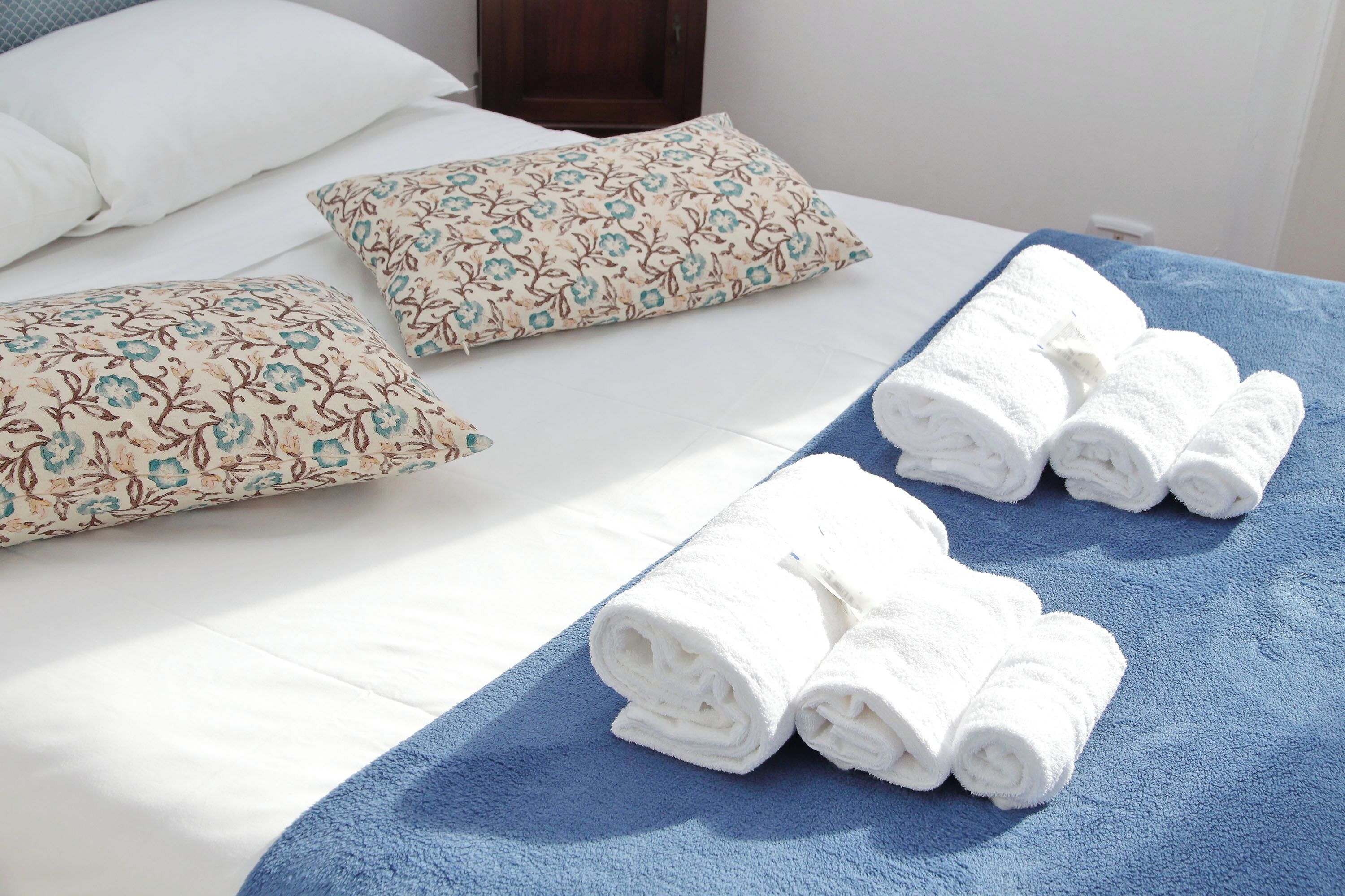 3 habitaciones, tabla de planchar con plancha y wifi gratis 