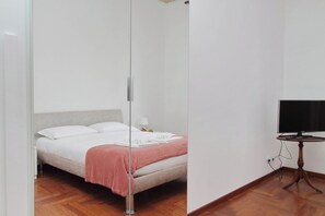 3 habitaciones, tabla de planchar con plancha y wifi gratis