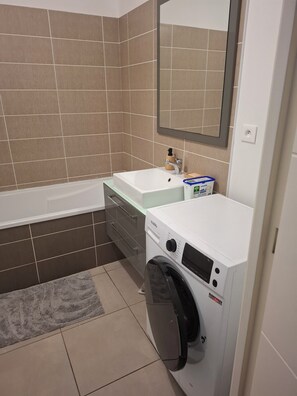 Handtücher, Toilettenpapier