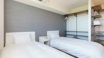 1 habitación, tabla de planchar con plancha, wifi y ropa de cama