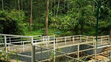 House, 4 Bedrooms, Accessible, Smoking | Garden