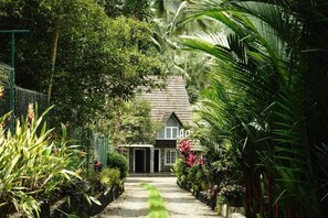 Nhà, 4 phòng ngủ, phù hợp cho người khuyết tật, hút thuốc | Vườn