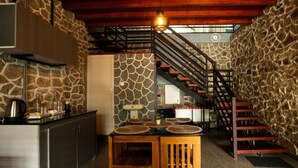 Maison, 4 chambres, accessible aux personnes à mobilité réduite, fumeurs | Salle de séjour