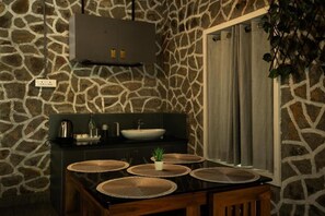 House, 4 Bedrooms, Accessible, Smoking | Private kitchen - Villa La Vista Homestay (Thamarassery)