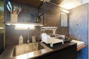 Fridge, microwave, stovetop, cookware/dishes/utensils - [Room:455]New /ocean view / 5 min to beach / Free parking (Ishigaki)