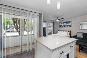 Interior - Beautiful Studio in University Hills 4139 (Austin)