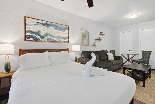 Silitysrauta/-lauta, ilmainen Wi-Fi, vuodevaatteet