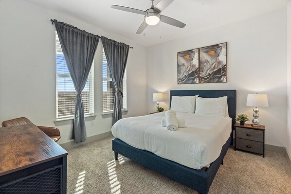 2 bedrooms, iron/ironing board, free WiFi, bed sheets