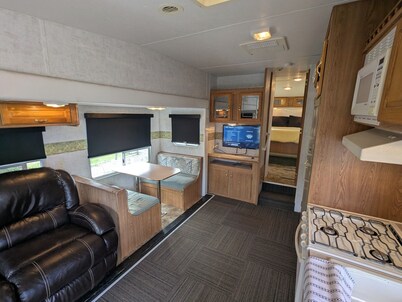 Cozy RV in Piedmont with AC and Heat A Little Oasis away from home!