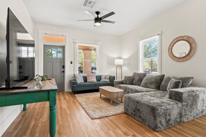 تلفزيون ذكي، ألعاب فيديو، ستيريو