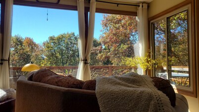 Private Mountain Sanctuary • Hot Tub • Healing & Meditation • Scenic Views