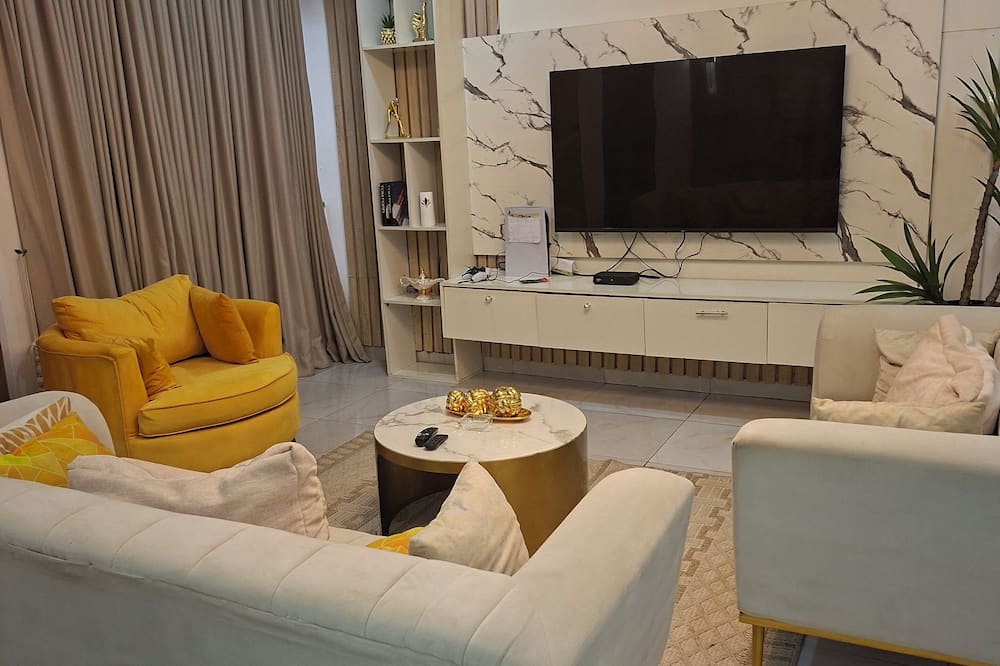 FLAT B2 christue apartment estate