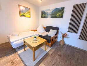 1 bedroom, travel crib, WiFi, bed sheets