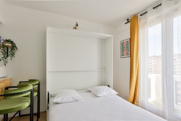 1 bedroom, free WiFi, bed sheets