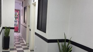 Ảnh chưa phân loại, 2 trong số 16 ảnh, nút