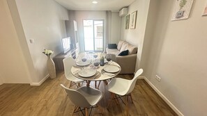 In-room dining - Sea and Sun 4 You - BeatMann  (Funchal)