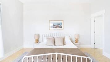 6 عدّة غرف نوم ومكواة/لوح كي وواي فاي مجانًا وملاءات أسرّة