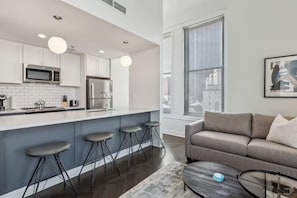 Interior - 3 Units | Union Station Grandeur | Fitness Access | Near Carnegie Science Cent (Pittsburgh)