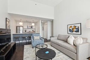 TV - Historic Apartment w/ Laundry & Kitchen | Walk to Heinz History Center | 2 Units (Pittsburgh)