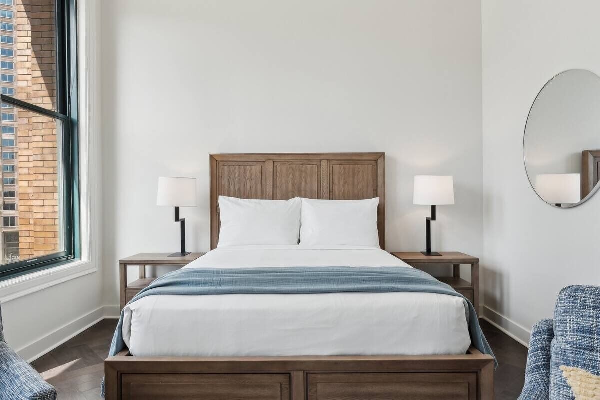 1 habitación, tabla de planchar con plancha, wifi gratis y ropa de cama 