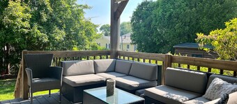 Marvelous 4-bedroom, 2-bath home with AC and private backyard close to the beach