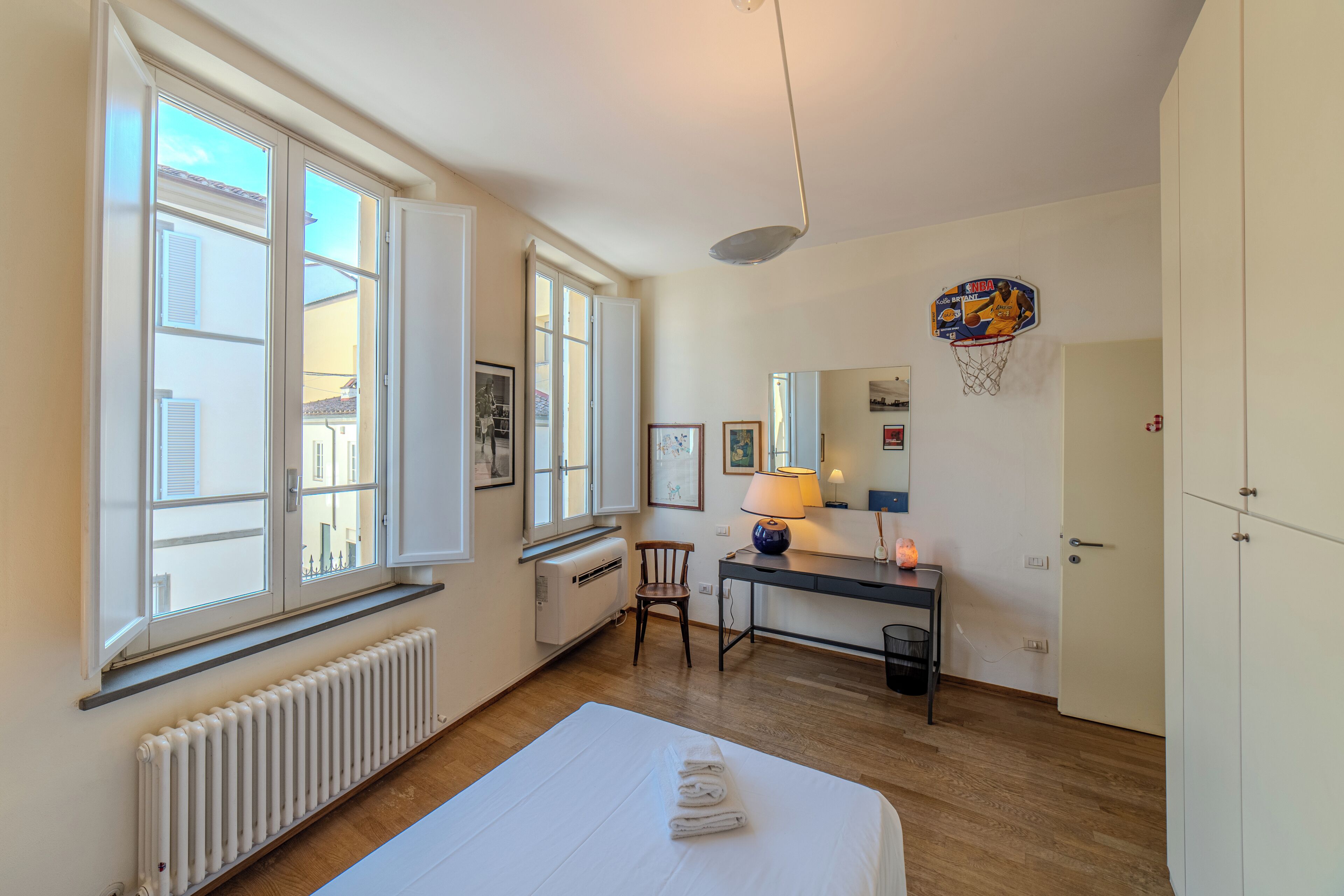 4 chambres, fer et planche à repasser, accès Internet, draps fournis