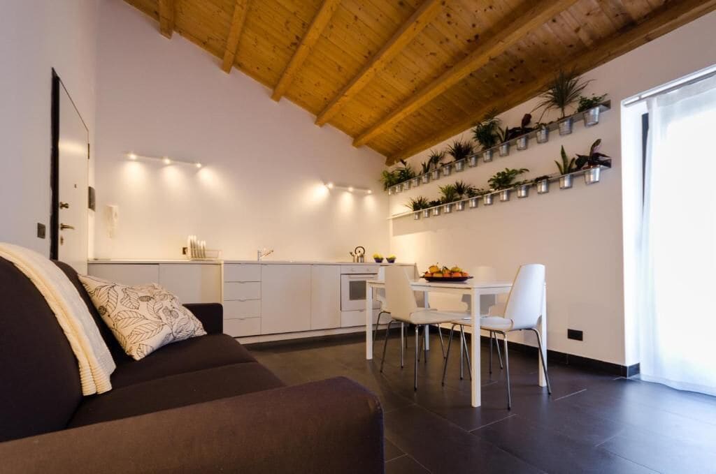 舒适公寓, 庭院景观 | 私人厨房 | 冰箱、烤箱、炉灶、电热水壶