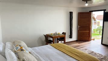 Classic Double Room | Desk, soundproofing, free WiFi