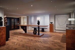 Lobby - Deluxe King Studio in Boutique Hotel Near Metro (Washington)