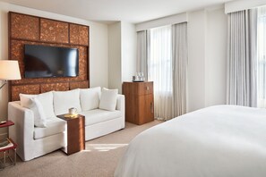 1 bedroom, iron/ironing board, free WiFi, bed sheets - Designer Corner King in Historic DC Hotel (Washington)