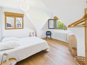 4 bedrooms, free WiFi