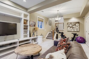 智能電視、壁爐