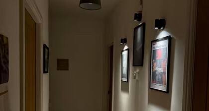 1 Bed Flat - Sleeps 2 - Parking - Wifi