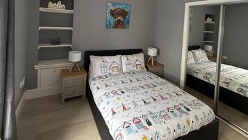 1 bedroom, free WiFi, bed sheets
