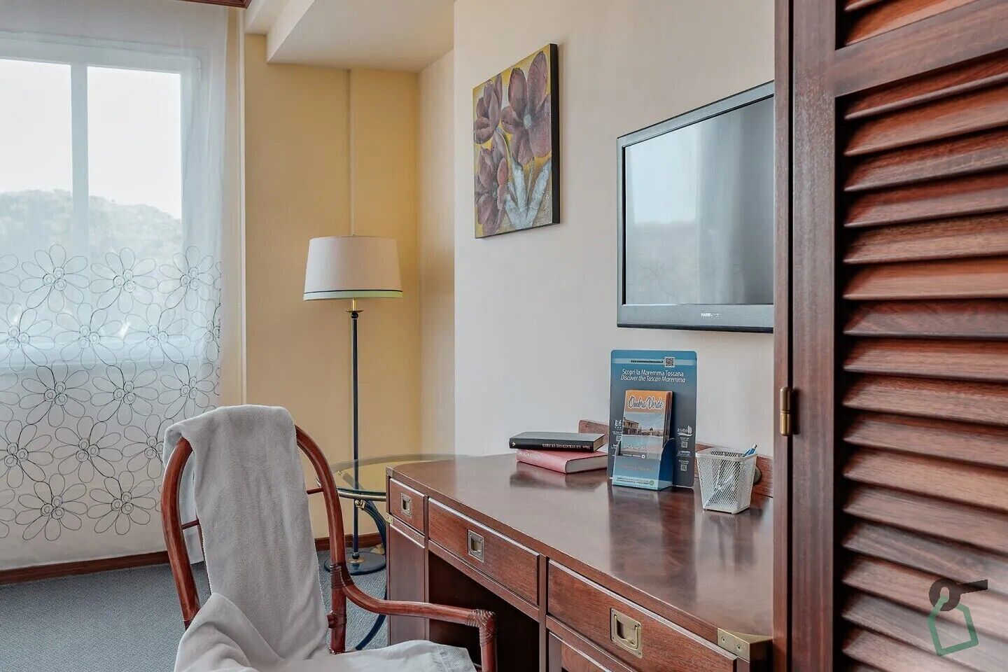 Habitación triple estándar | Escritorio, cunas, wifi gratis y ropa de cama 