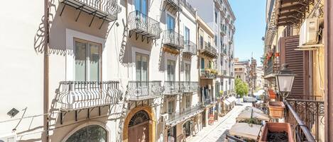 Apartment, 3 Bedrooms, Balcony, City View | City view