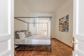 Huoneisto, 3 makuuhuonetta, parveke, kaupunkinäköala | Silitysrauta/-lauta, ilmainen Wi-Fi