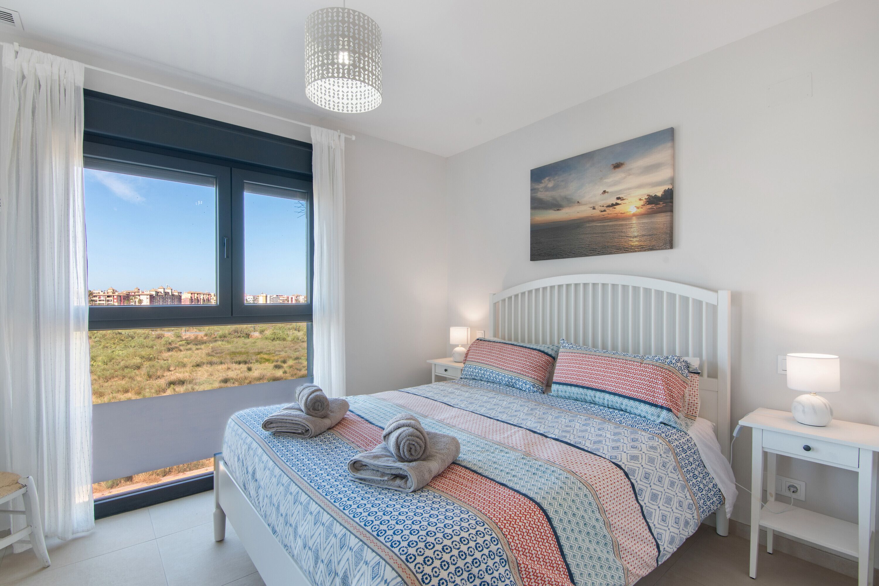 2 slaapkamers, een strijkplank/strijkijzer, wifi, beddengoed