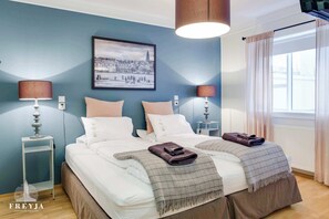 4 bedrooms, travel cot, WiFi, bed sheets - Residential Suite – Freyja Suites (Reykjavík)