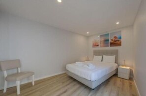 1 makuuhuone, silitysrauta/-lauta, internet, vuodevaatteet