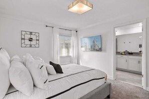 5 bedrooms, travel cot, WiFi - Fun in the Sun Champions Gate (Davenport)