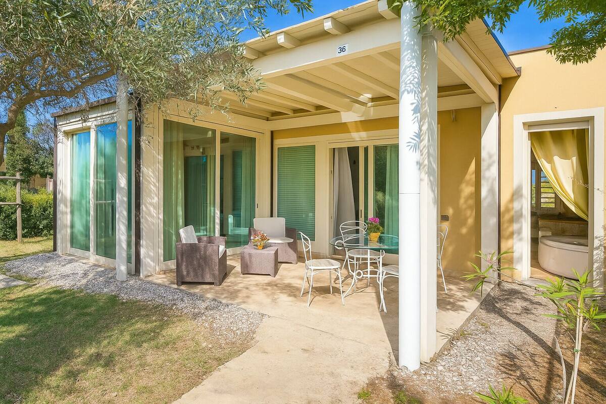 Standard Bungalow, Patio, Garden View | Terrace/patio