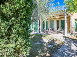Standard Bungalow, Patio, Garden View | Terrace/patio