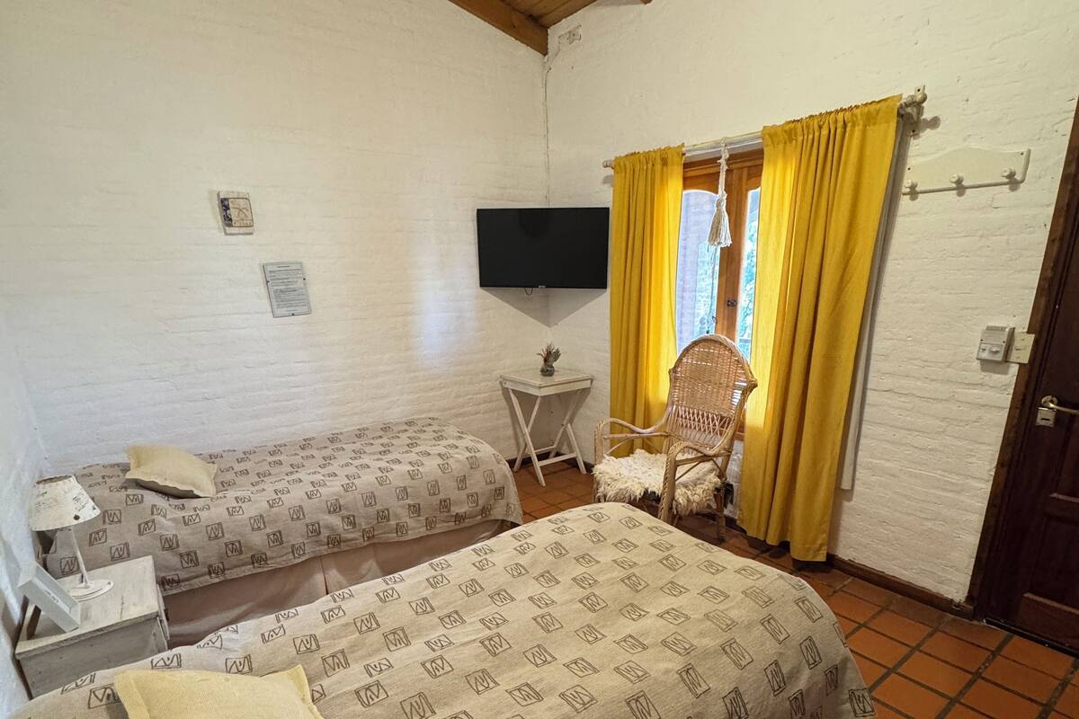 Chambre Classique avec lits jumeaux, patio, vue cour intérieure (Room 8)