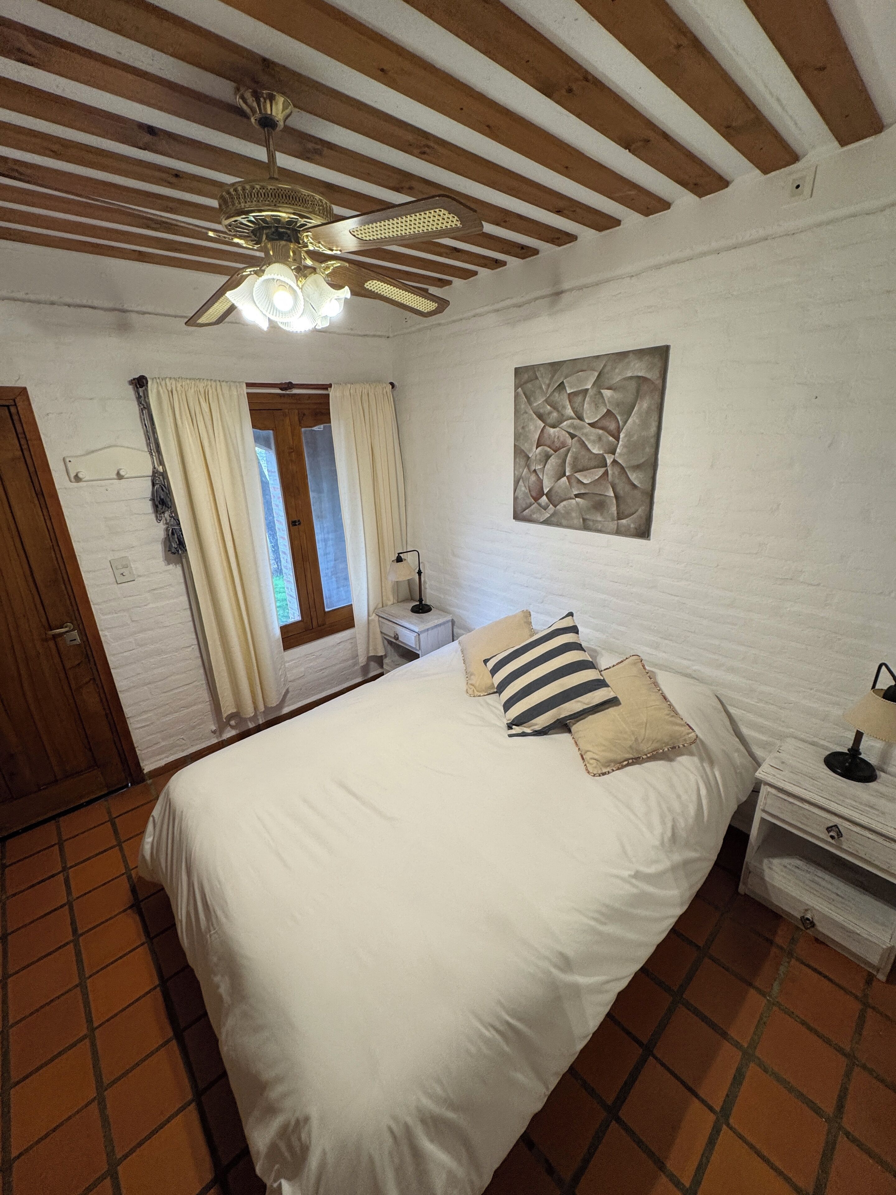 Dobbeltrom – classic, hageutsikt (Room 1) | Safe på rommet, wi-fi (inkludert) og sengetøy