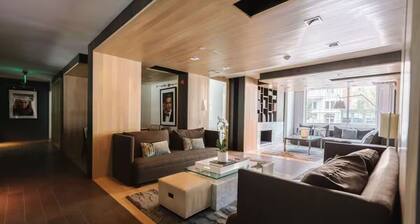 2500 Penn Apartments | Work-Friendly Comfort w/ Fast Wi-Fi | Close to Georgetown