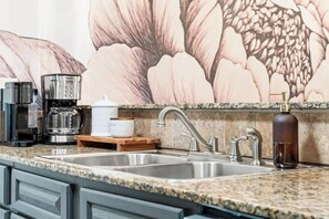 Interior - Bougie Bungalow @ Pointe Royale Resort (Branson)