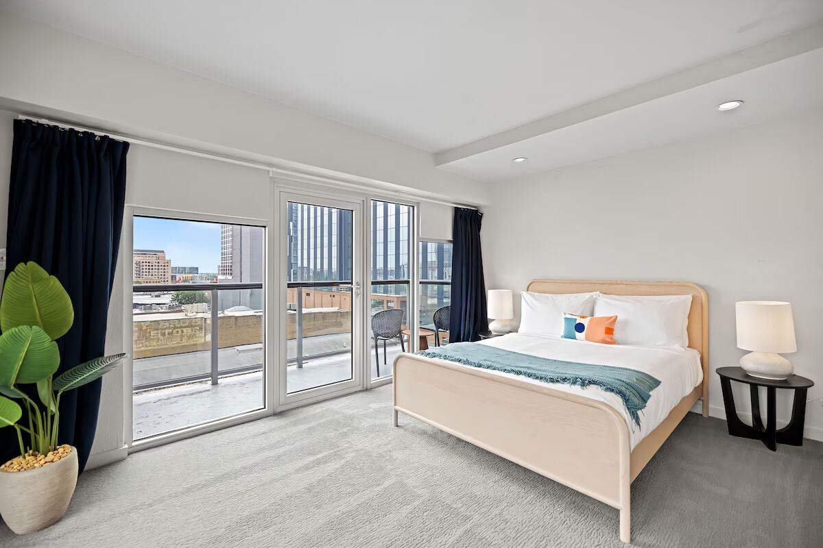 2 habitaciones, tabla de planchar con plancha y wifi gratis 