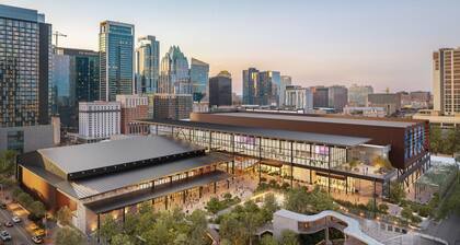 Austin Downtown Living | Remote-Work Setup | Near Restaurants + Bars